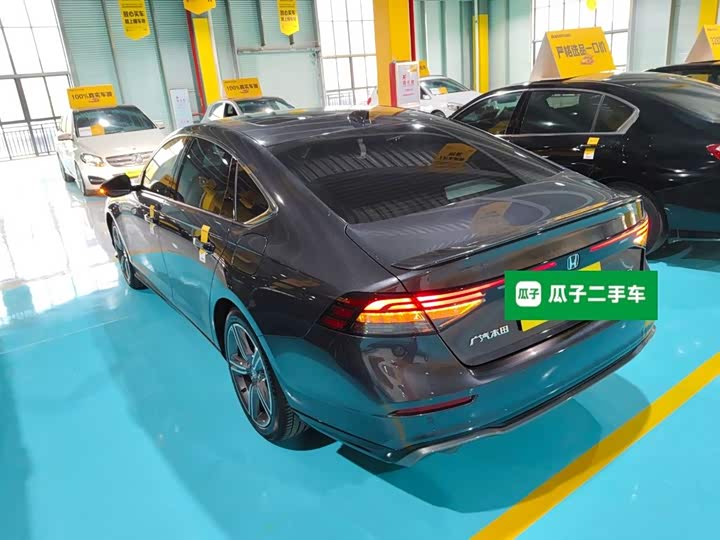 Фото 5 - Honda Accord