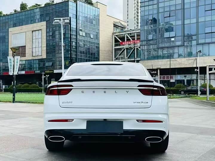 Фото 8 - Geely Preface