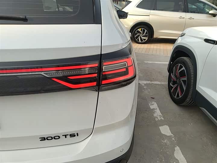 Фото 8 - Volkswagen Tharu