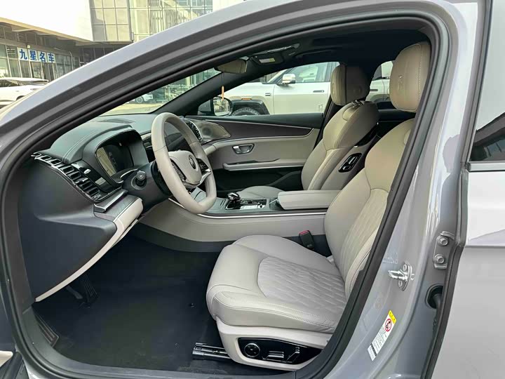 Фото 6 - BYD Han