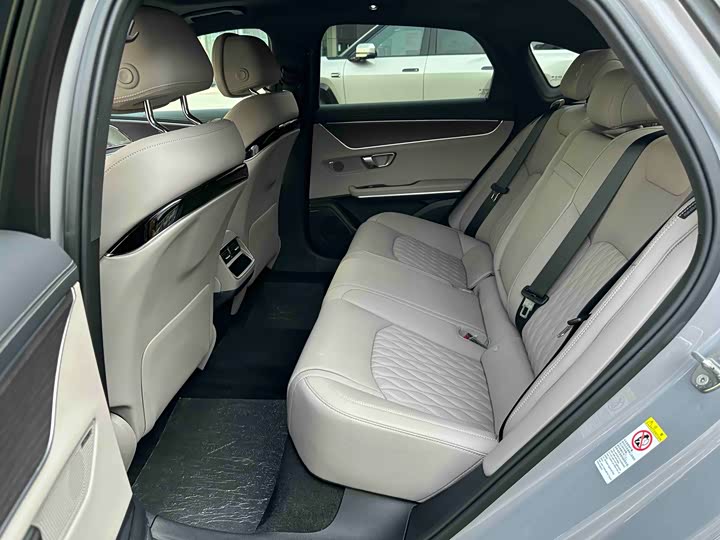 Фото 9 - BYD Han