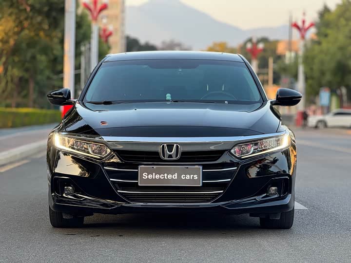 Фото 2 - Honda Accord