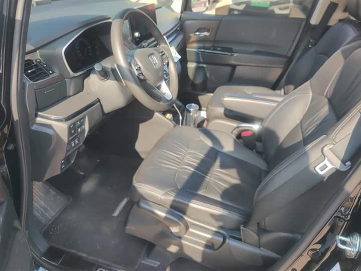 Фото 9 - Honda Odyssey