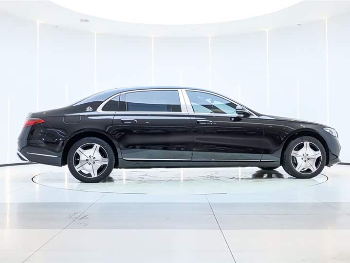 Фото 4 - Mercedes-Benz Maybach S-Class