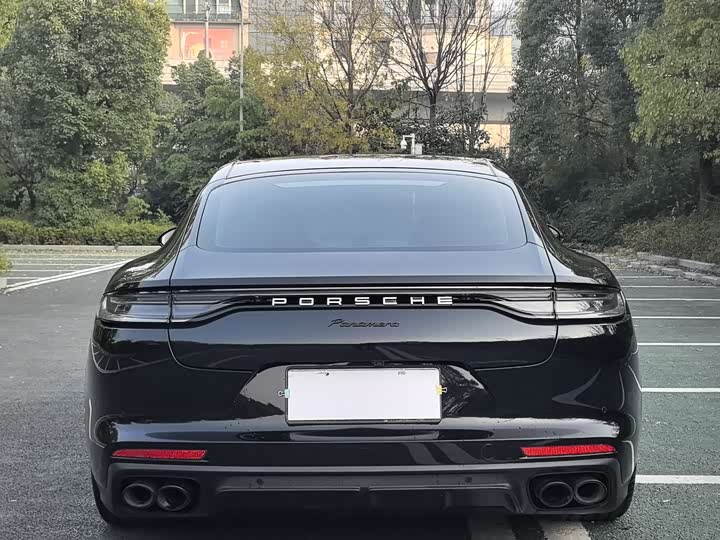 Фото 4 - Porsche Panamera