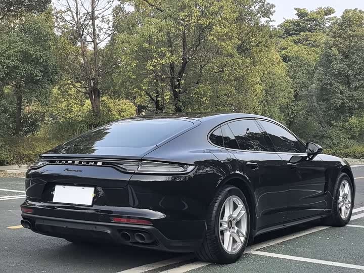 Фото 5 - Porsche Panamera