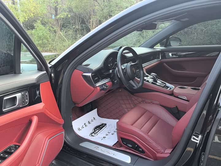 Фото 7 - Porsche Panamera