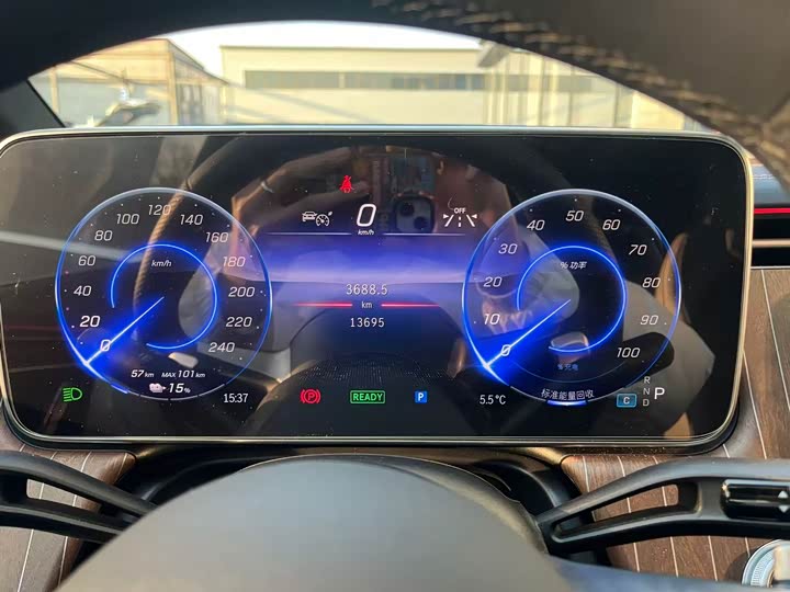 Фото 6 - Mercedes-Benz EQE