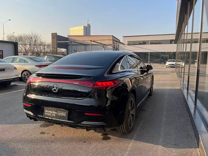 Фото 8 - Mercedes-Benz EQE