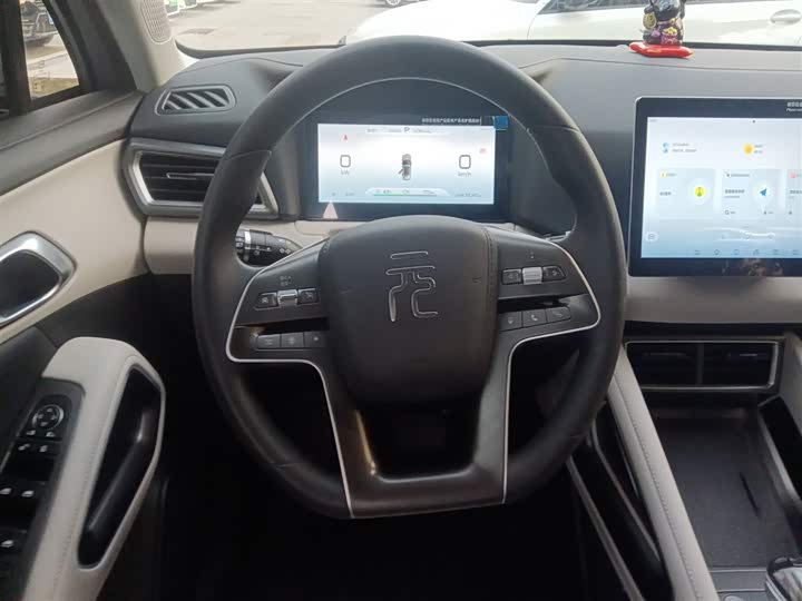 Фото 3 - BYD Yuan Up