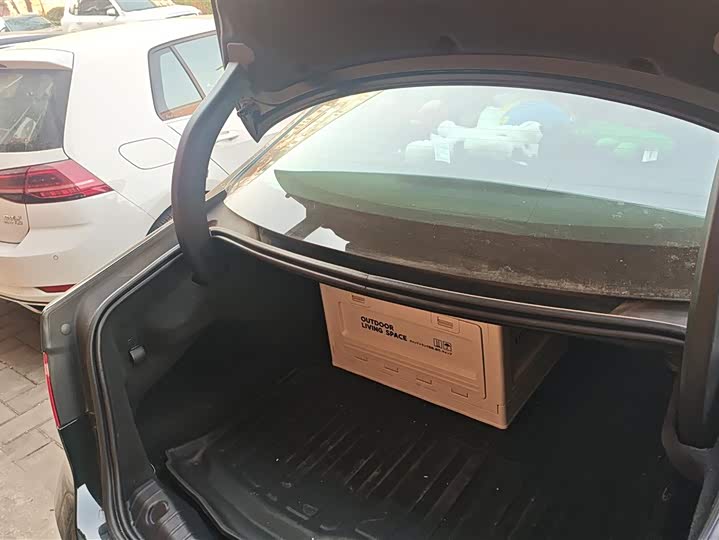 Фото 4 - Jaguar XF L