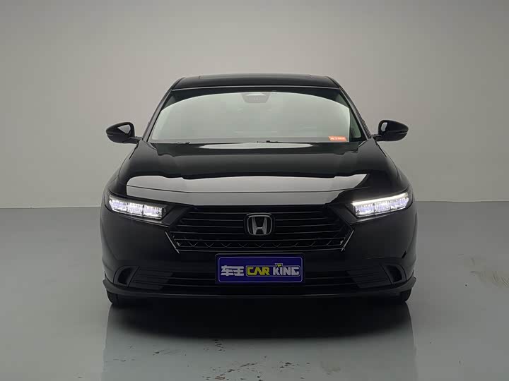 Фото 2 - Honda Accord