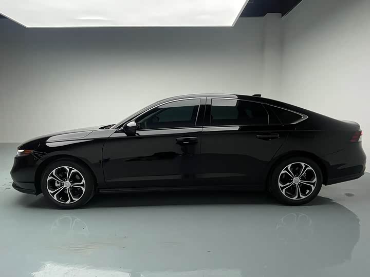 Фото 5 - Honda Accord