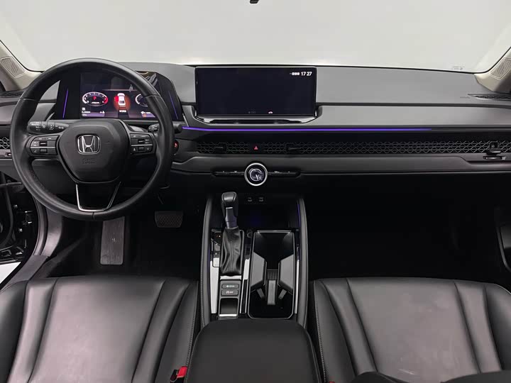 Фото 7 - Honda Accord