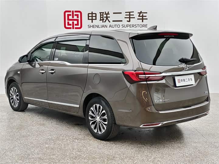 Фото 4 - Buick GL8 ES