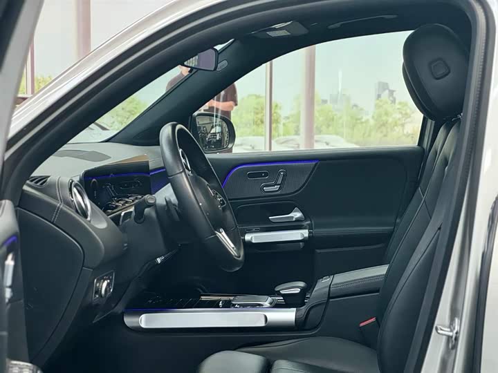 Фото 6 - Mercedes-Benz EQB