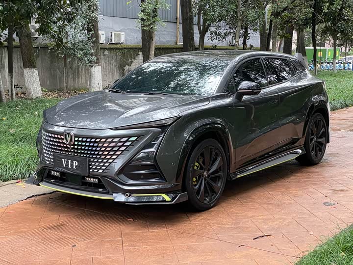 Фото 1 - Changan UNI-T