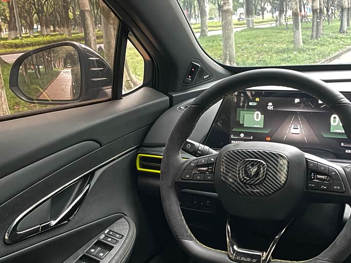 Фото 6 - Changan UNI-T