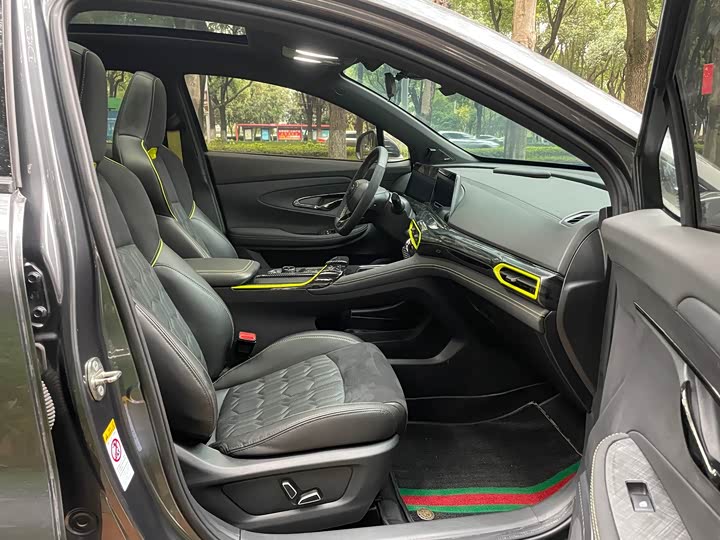 Фото 8 - Changan UNI-T