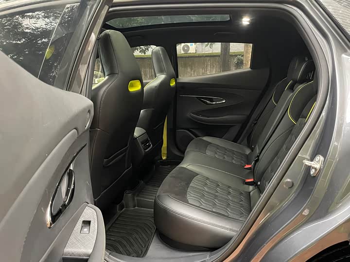 Фото 9 - Changan UNI-T