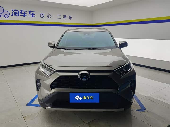 Фото 2 - Toyota RAV4