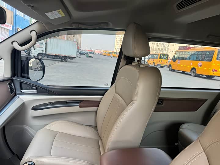 Фото 7 - Dongfeng Forthing Lingzhi M5