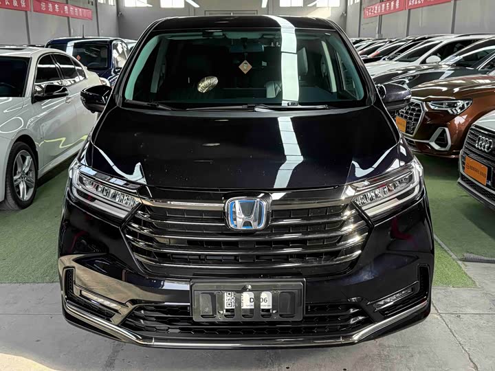 Фото 2 - Honda Odyssey