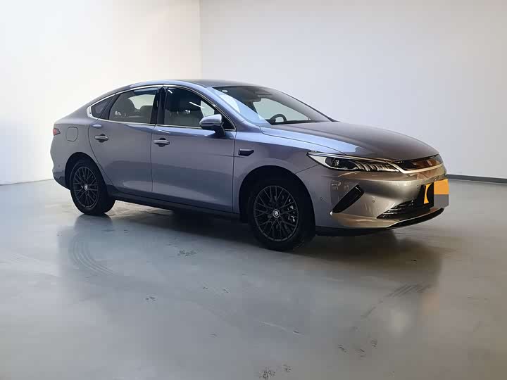 Фото 3 - BYD Qin Plus