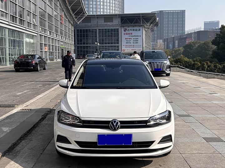 Фото 3 - Volkswagen Polo