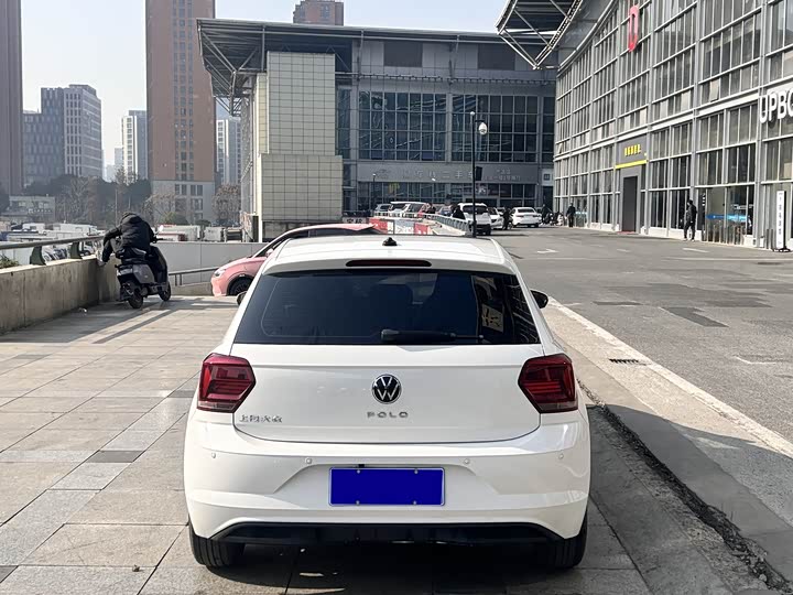 Фото 4 - Volkswagen Polo