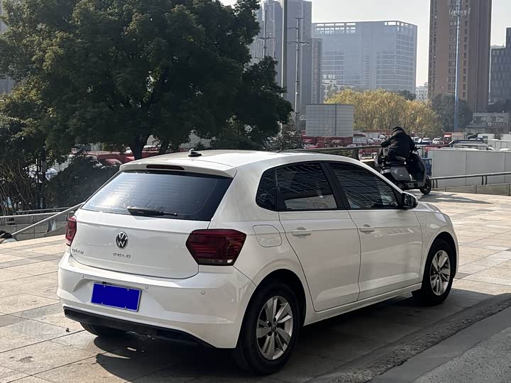 Фото 6 - Volkswagen Polo