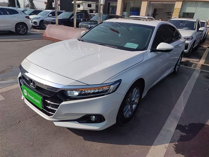 Фото 1 - Honda Accord