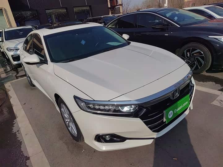 Фото 4 - Honda Accord