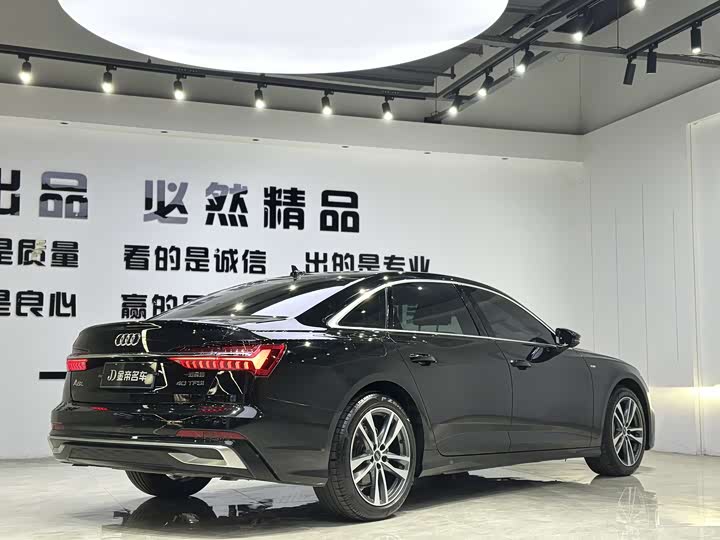 Фото 6 - Audi A6L