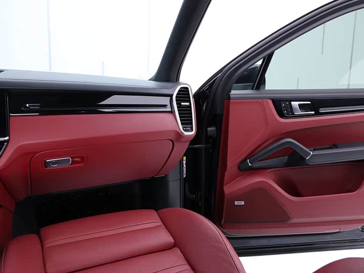 Фото 8 - Porsche Cayenne