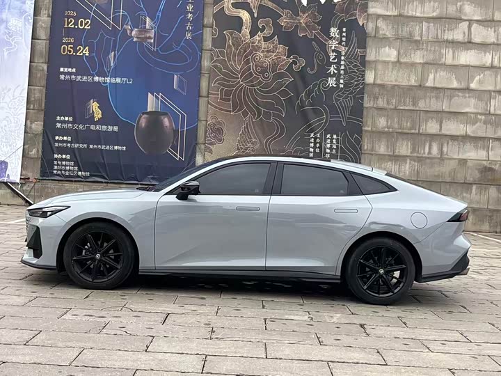 Фото 3 - Changan UNI-V