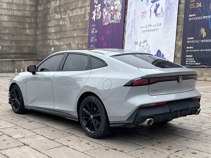 Фото 4 - Changan UNI-V