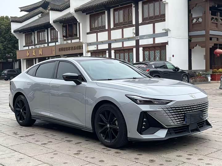 Фото 7 - Changan UNI-V