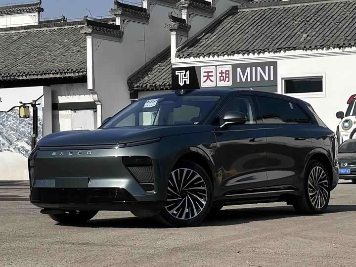 Фото 1 - Exeed Sterra ET