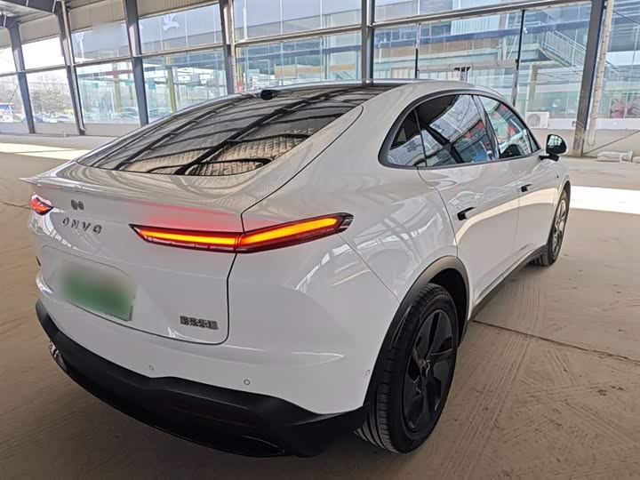 Фото 7 - Nio Onvo L60