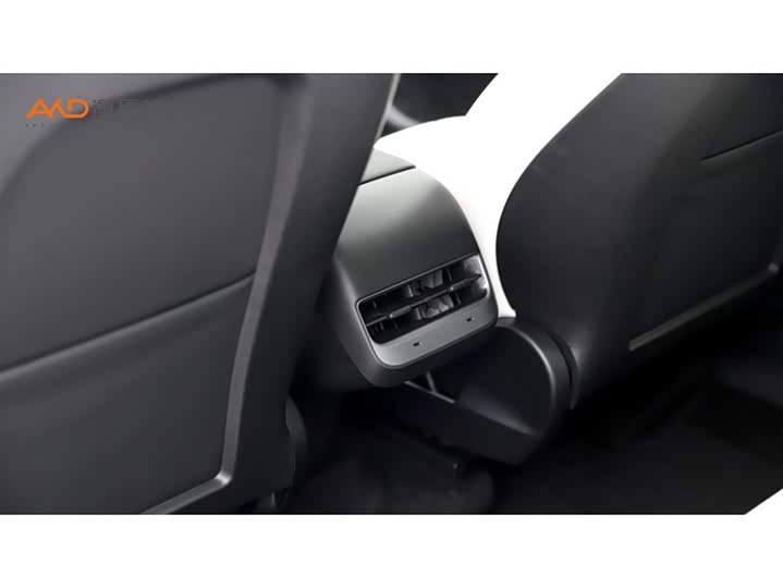 Фото 9 - Tesla Model Y