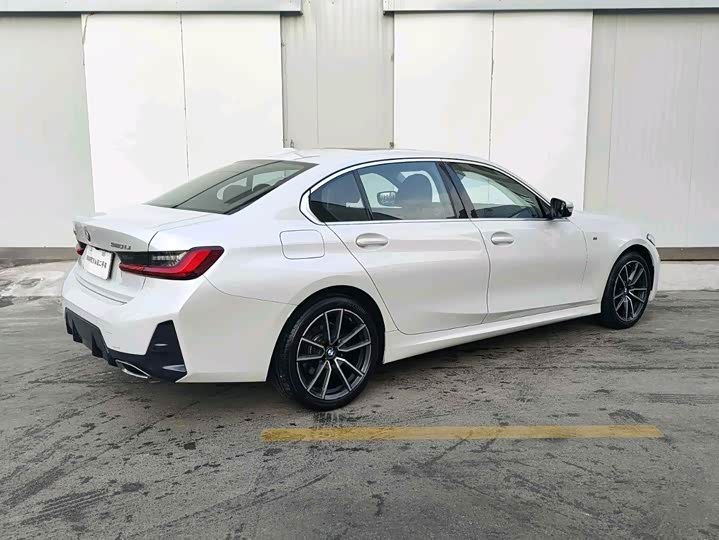 Фото 2 - BMW 3 Series