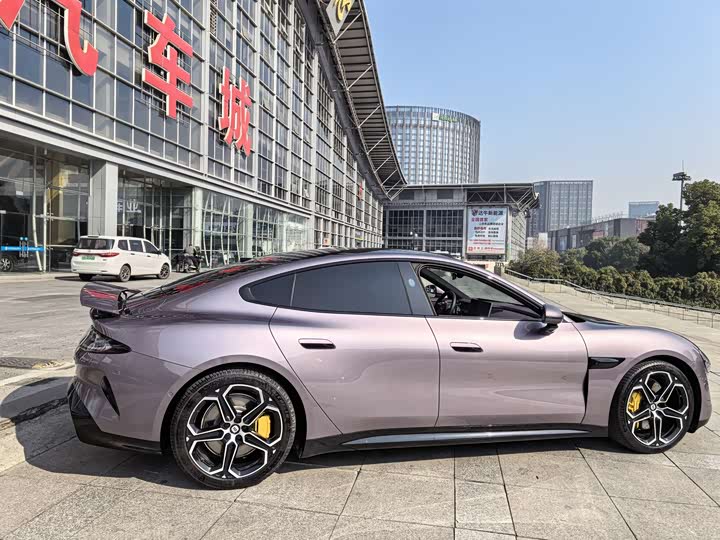 Фото 4 - Xiaomi SU7