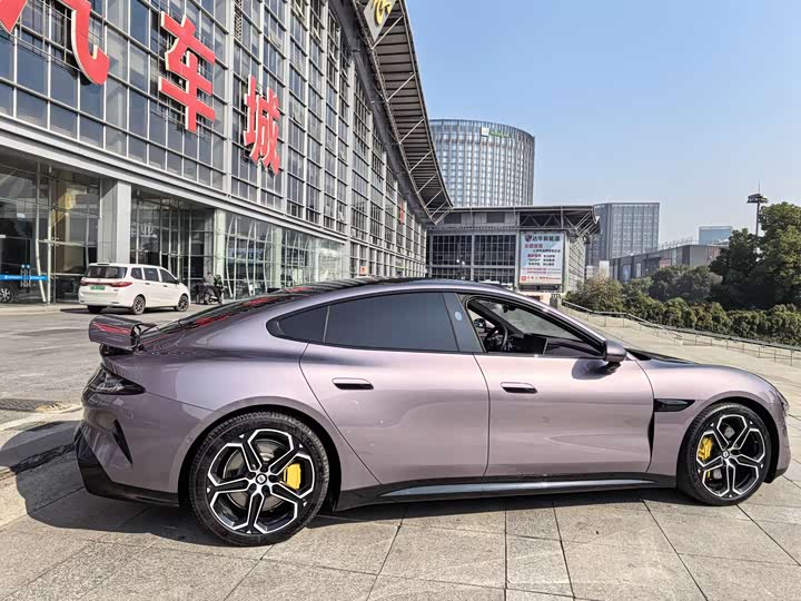 Фото 5 - Xiaomi SU7