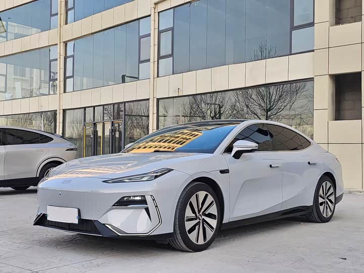 Фото 1 - Geely Galaxy E8