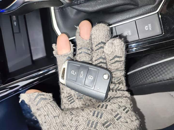 Фото 9 - Volkswagen Tayron X