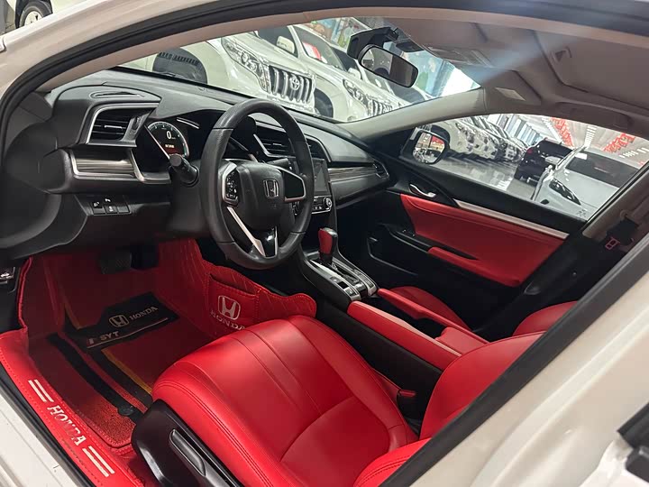 Фото 7 - Honda Civic