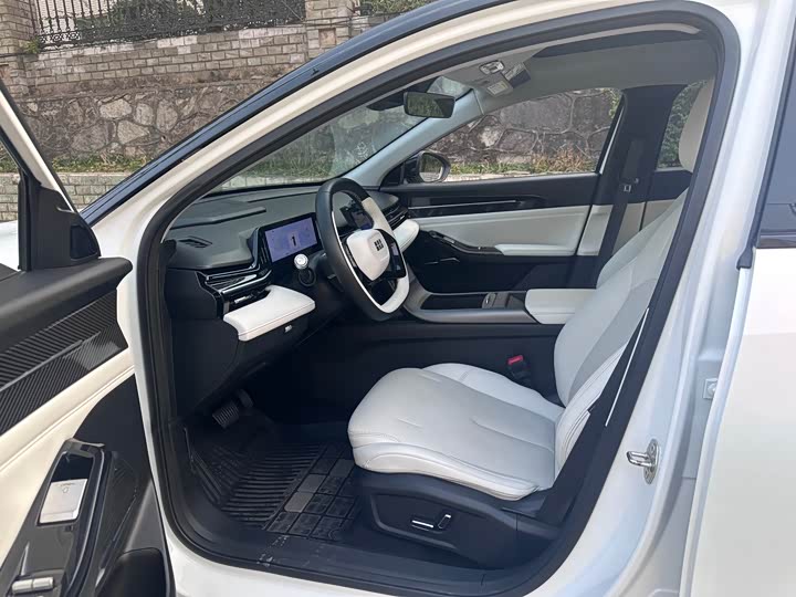 Фото 5 - Geely Galaxy L6