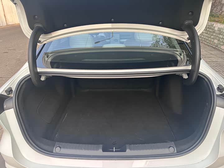 Фото 9 - Geely Galaxy L6