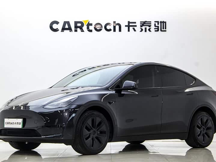 Фото 1 - Tesla Model Y